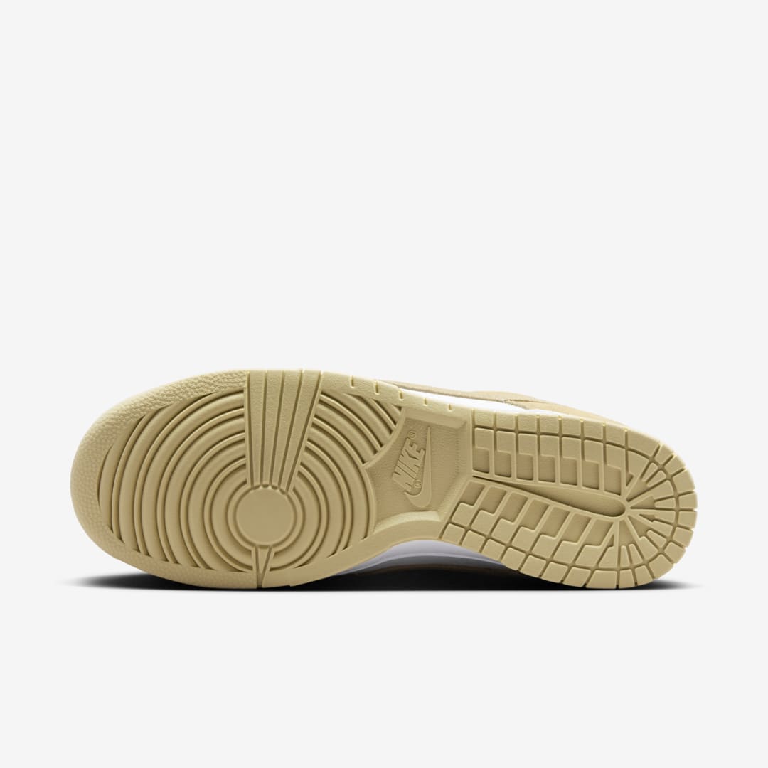 - HQZ Nike Dunk Low FQ8249-102
