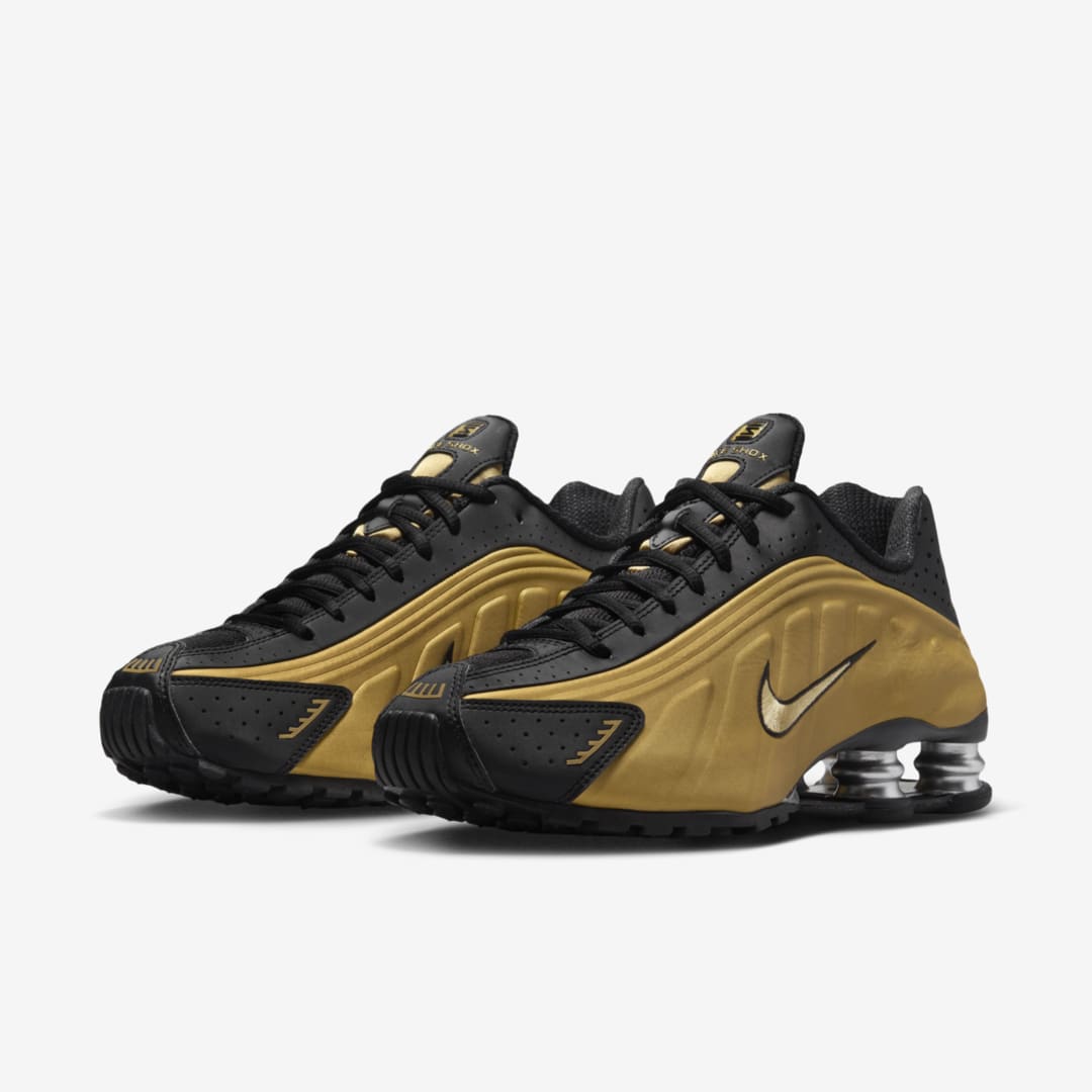 素晴らしい品質 Nike Shox R4  シューズ(男性用)