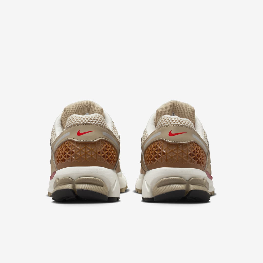 - HQZ Nike Zoom Vomero 5 WMNS HV0826-247