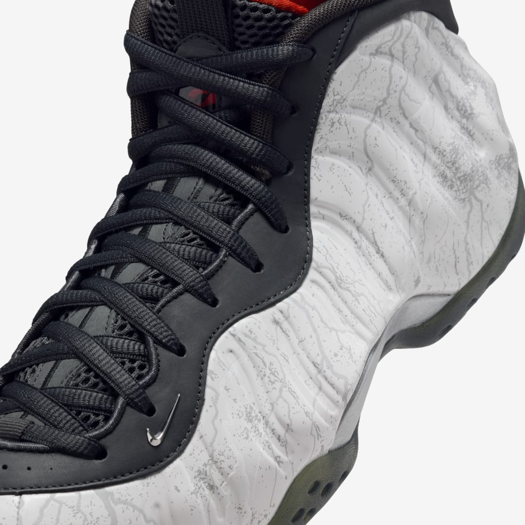 - HQZ Tekken x Nike Air Foamposite One PRM HF6367-001