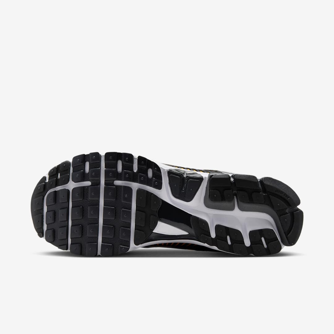Nike Zoom Vomero 5 IF6211-700