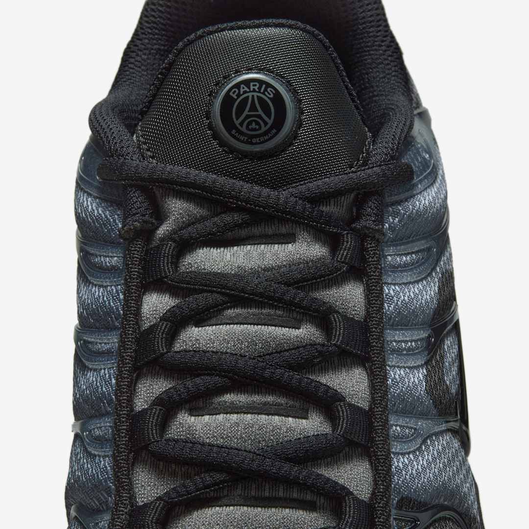PSG x Nike Air Max Plus IB2253-001