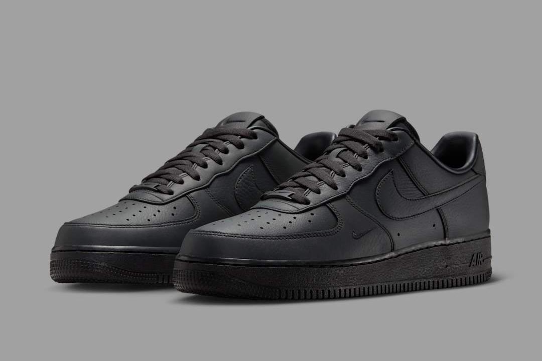 .SWOOSH x Nike Air Force 1 Low "Dirty Triple Black" HJ9348-001