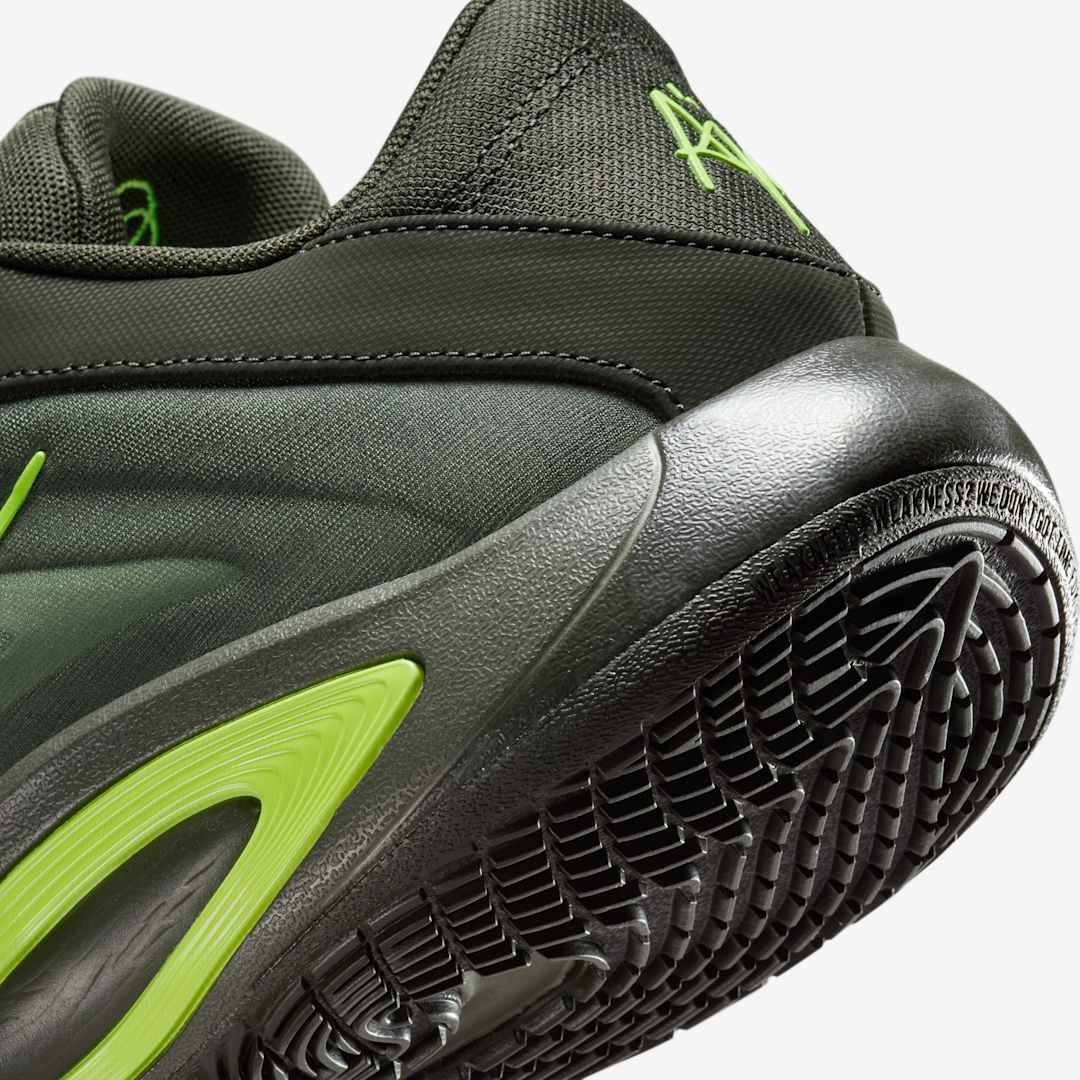 Nike A'One FZ8605-301