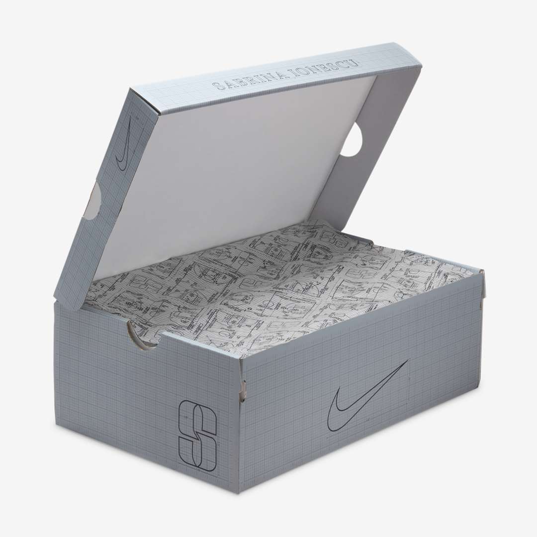 Nike Sabrina 3 HF2881-400