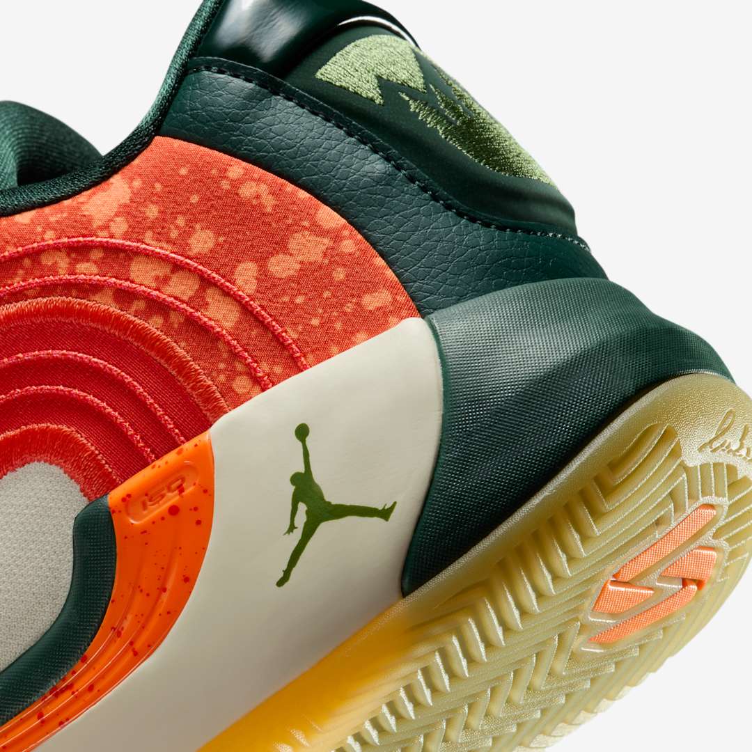 Jordan Luka 4 IB7903-300