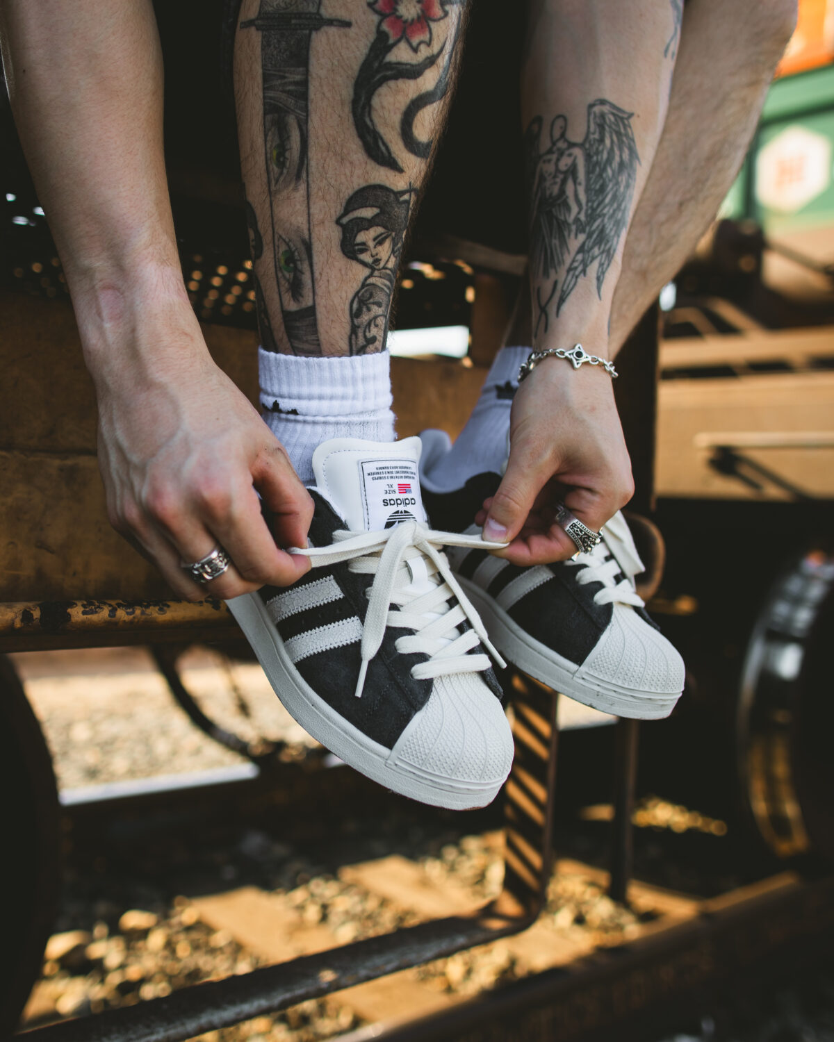 adidas gazelle silver green womens CATTLEMAN 82