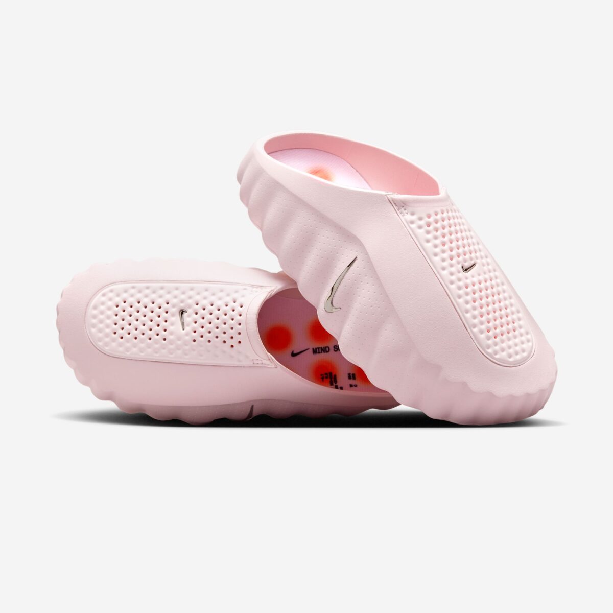 NIKE MIND ピンク スニーカー Nike Mind 001 