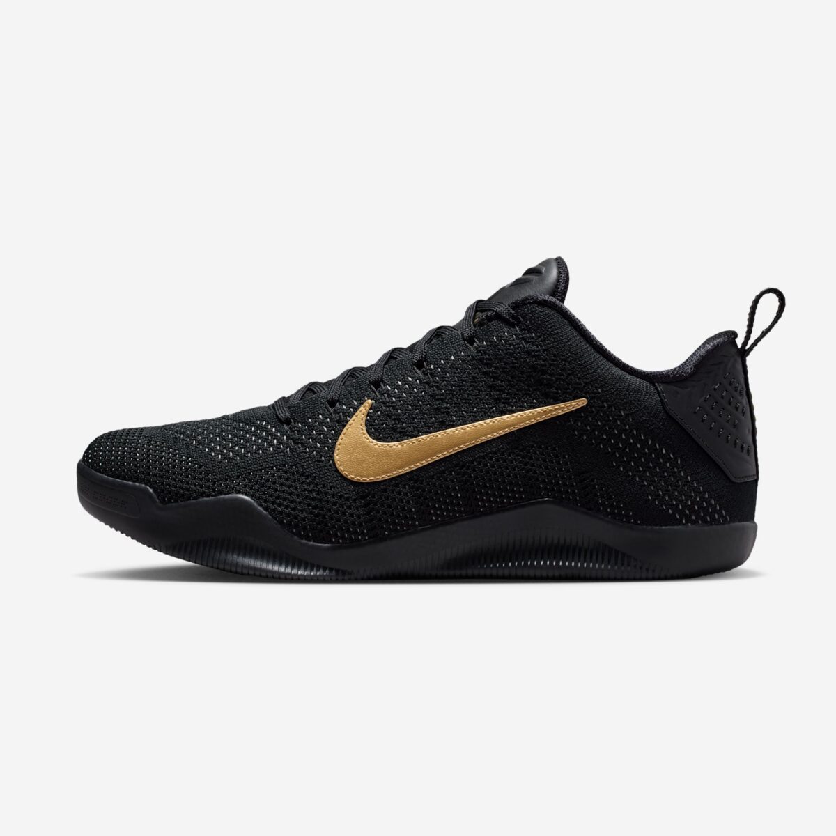 Nike Kobe 11 “Fade To Black” 回归 3